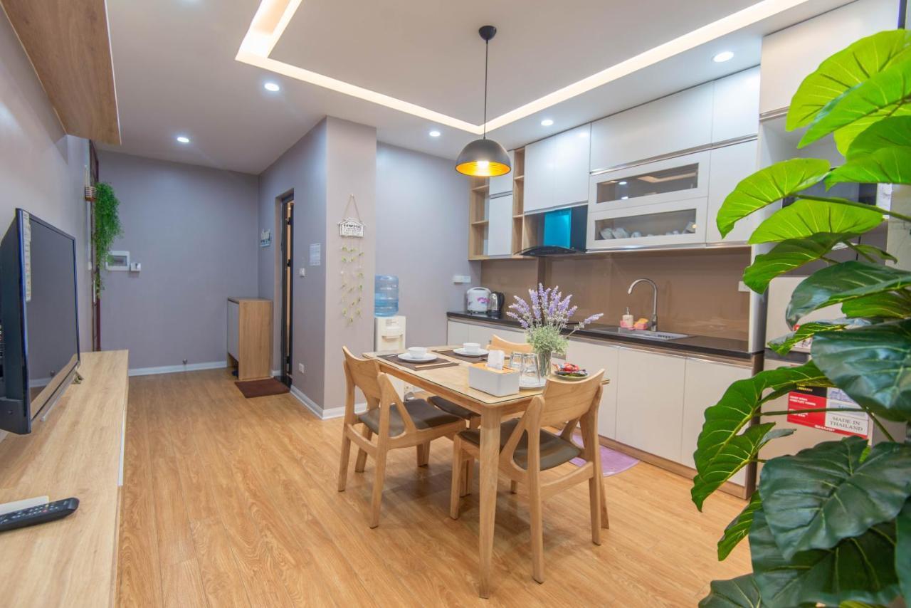 22Housing Hotel & Residence 81 Linh Lang 河内 外观 照片