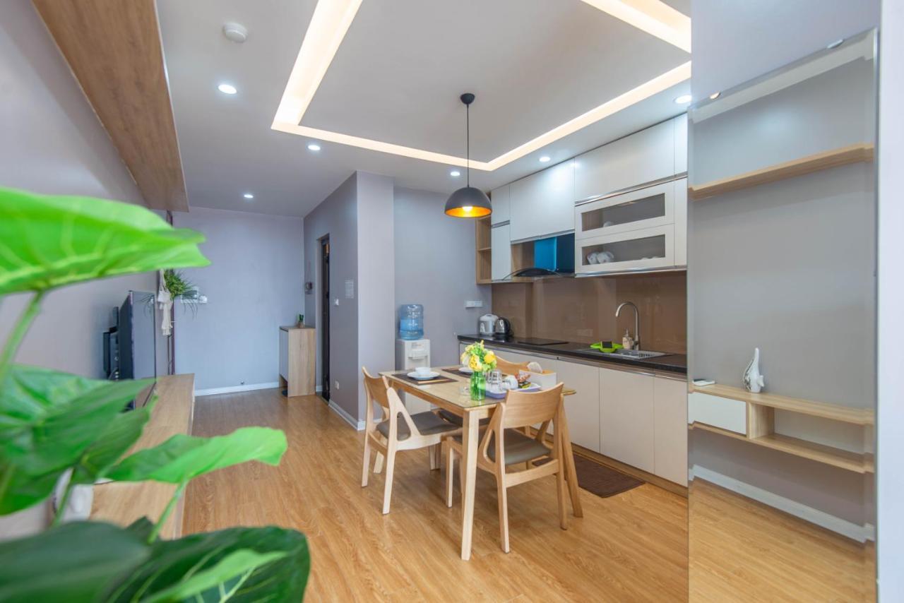 22Housing Hotel & Residence 81 Linh Lang 河内 外观 照片