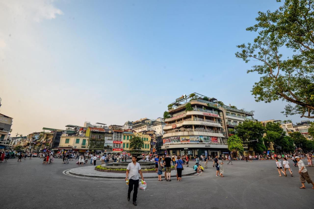 22Housing Hotel & Residence 81 Linh Lang 河内 外观 照片